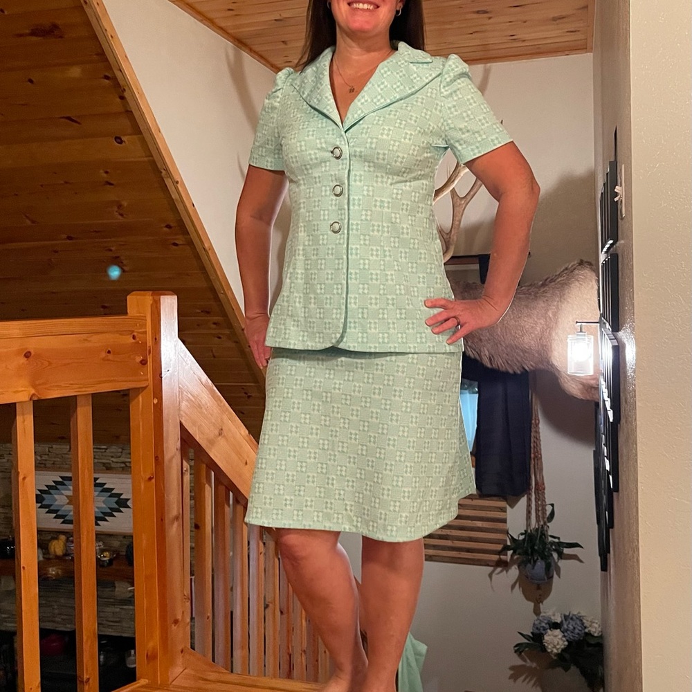 Vintage 1960’s 2 piece skirt & top